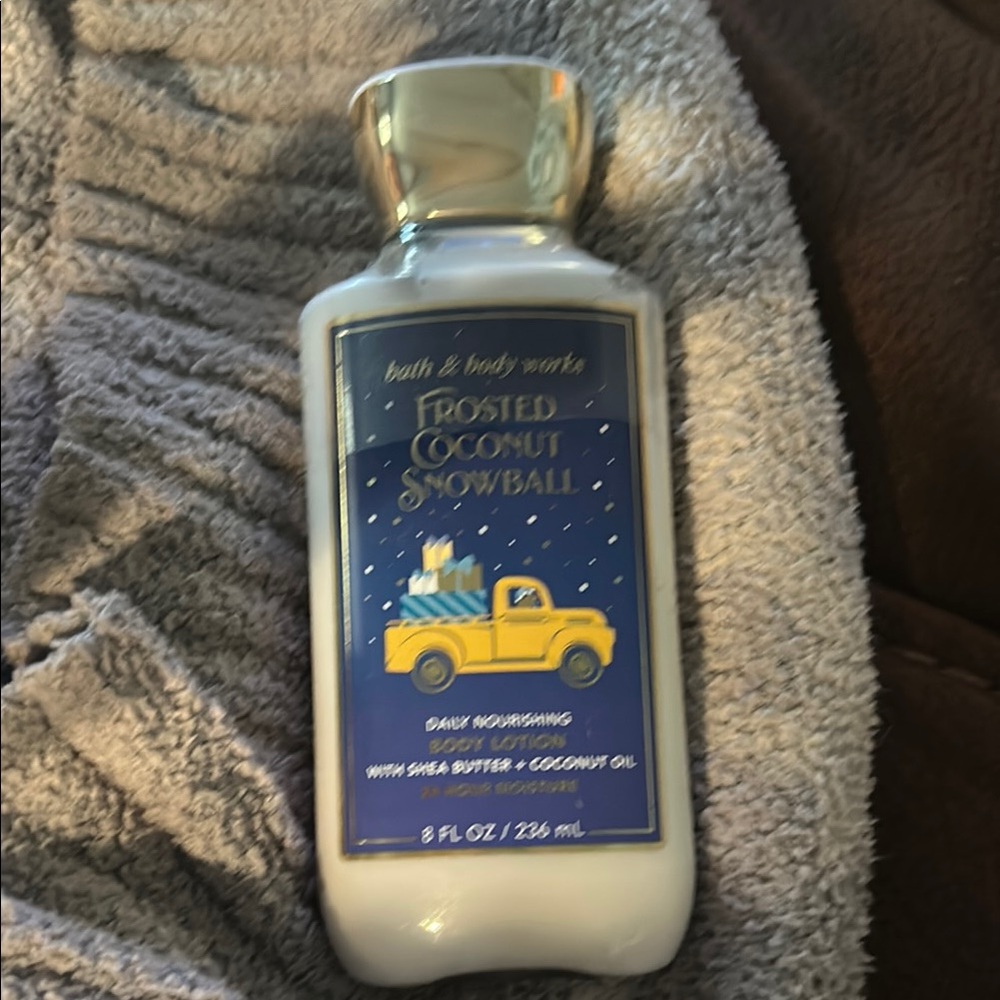Bath & Body Works White Moisturizer & Body Oil